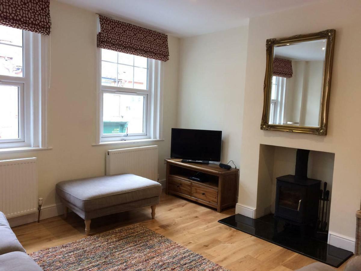 Brockenhurst Apartments Luaran gambar